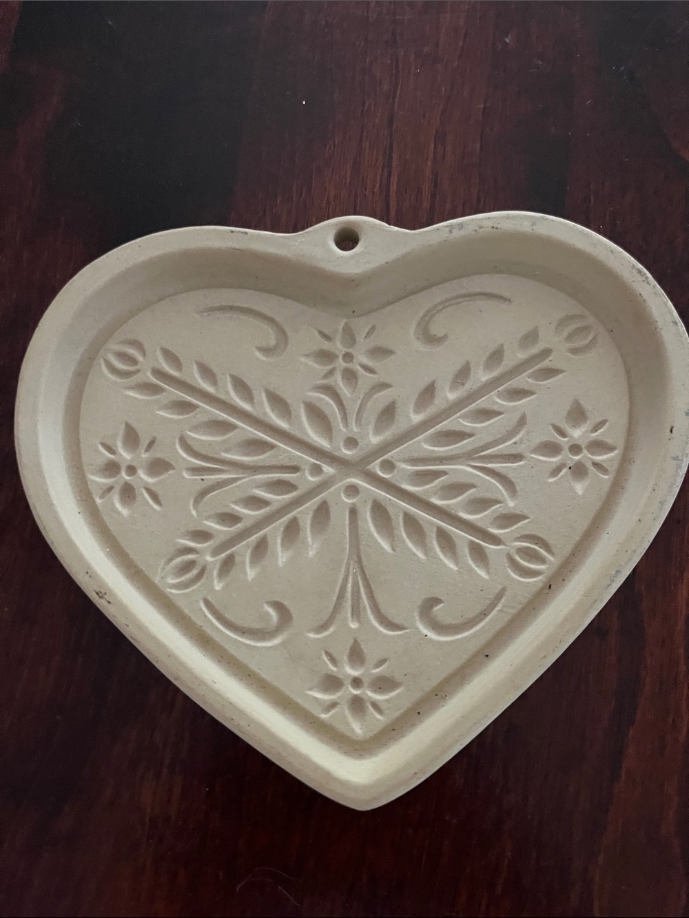 The pampered chef 2000 anniversary heart stone